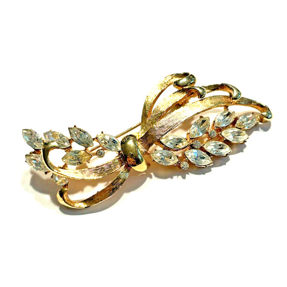 Vintage Mid Century BSK Brooch Textured Gold Bow & Clear White Rhinestones Pin - Picture 1 of 9